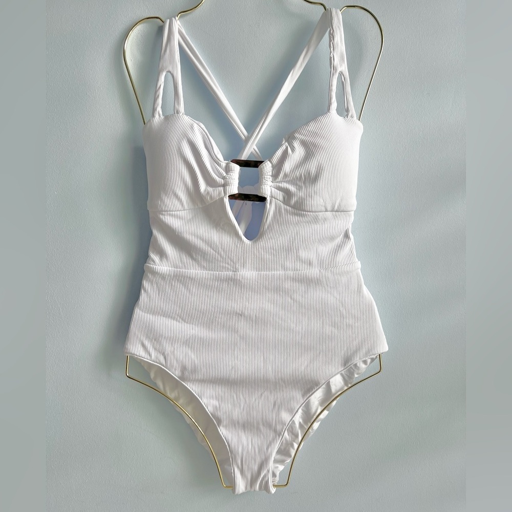 Becca Women's Modern Edge Cutout Ribbed One-Piece Swimsuit Size large